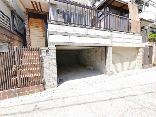池田上町戸建の駐車場|車高「150ｃｍ程度まで」