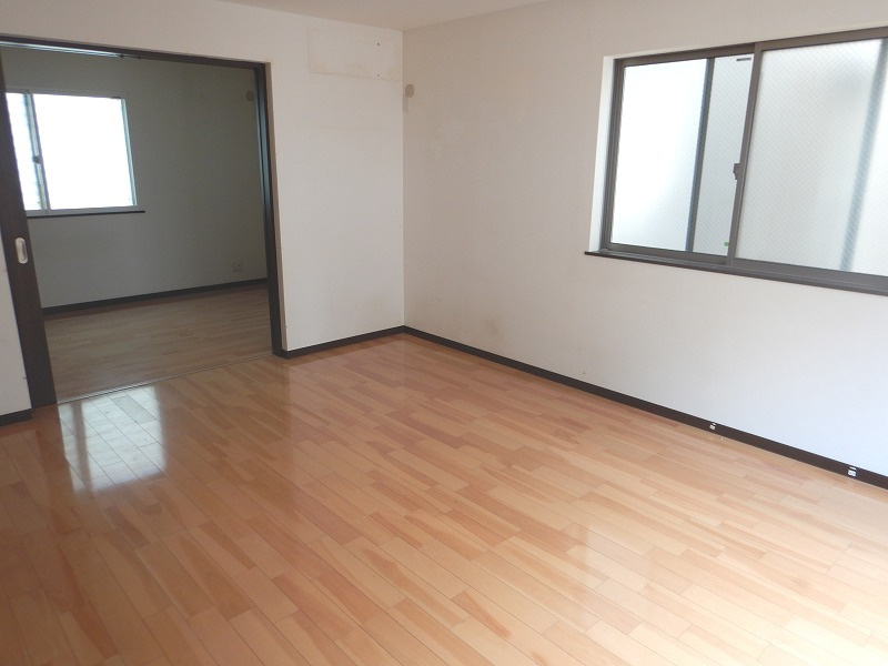 目白5丁目中古戸建の居間・リビング|2階