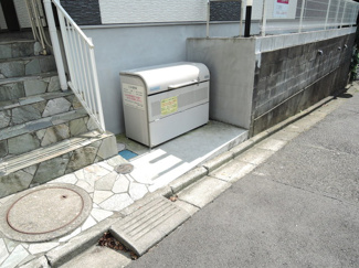 敷地内ゴミ置き場