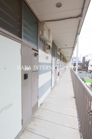 レオパレス松原のロビー