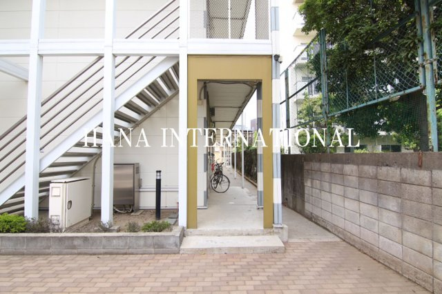 レオパレス松原のエントランス