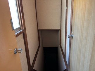 【その他】 | 桜荘 | 階段　下り