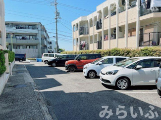 【駐車場】
