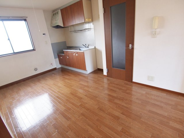 コーポラス祇園の居間・リビング