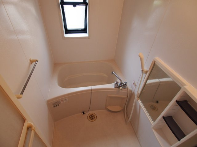 コーポラス祇園の居間・リビング