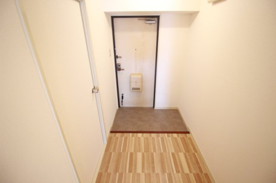 【玄関】 | ラフォーレ八尾