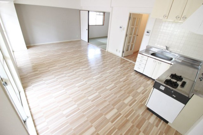 【居間・リビング】 | ラフォーレ八尾