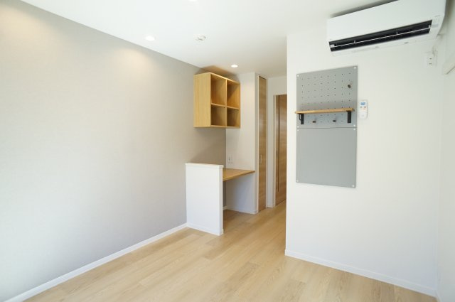 メゾン・サウスロックの内装|洋室別角度からの写真になります！
