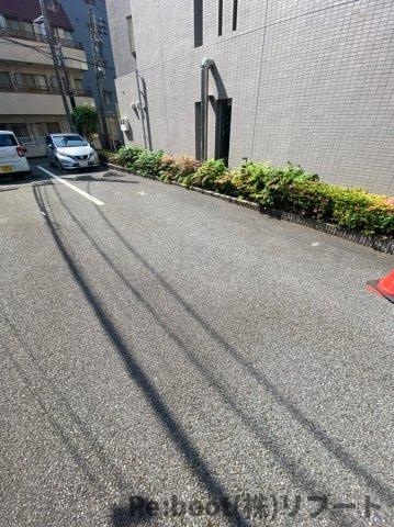 フィリアルコートの駐車場