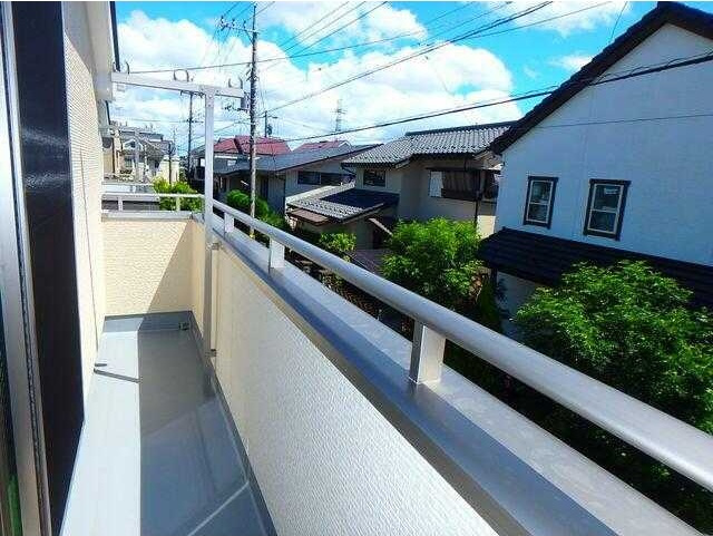 国分寺市日吉町２丁目の一戸建てのバルコニー