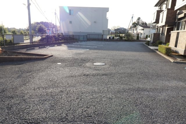 カサベルデ　Aの駐車場