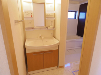 【洗面所】 | カサベルデ　A