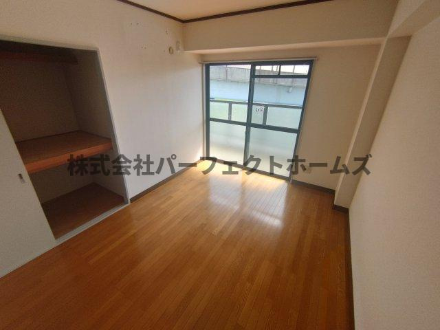 パークサイドスクエアの寝室|落ち着いて過ごせるお部屋なので、寝室にいかがでしょうか