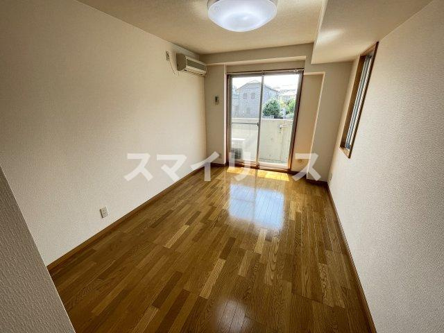 サクセスヒルズの居間・リビング