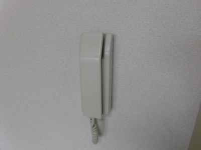 【セキュリティ】 | ハイツ吉田 | 室内にインターホンがあるので突然の来客時にも安心ですね