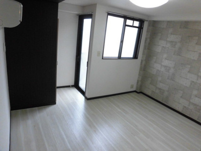 【居間・リビング】 | ハイツ吉田 | お洒落なデザインのリビングです