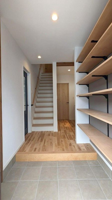 高知市神田-２号地-新築戸建ての玄関