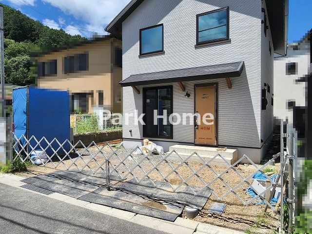 高知市神田-２号地-新築戸建ての駐車場