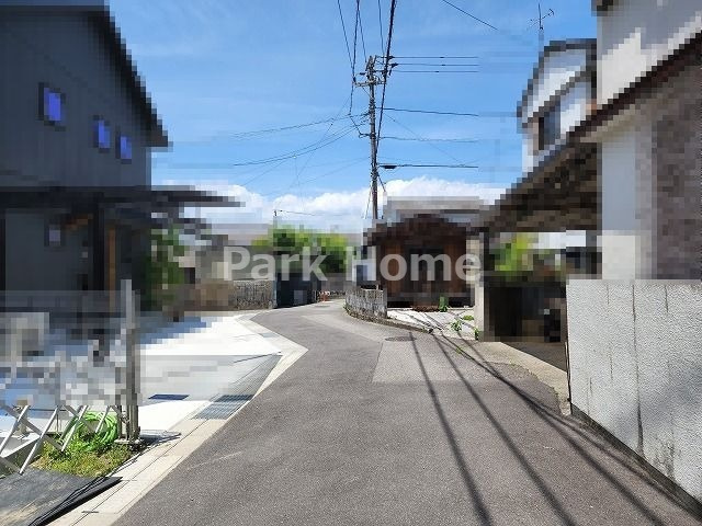 高知市神田-２号地-新築戸建ての前面道路含む現地写真
