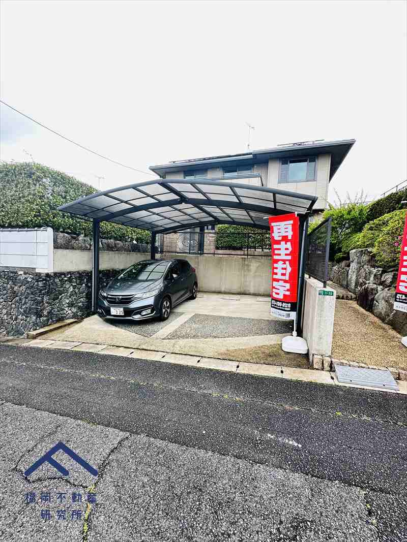 太宰府市梅香苑２丁目　戸建ての駐車場