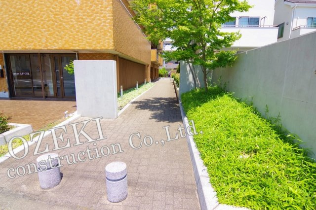 ライフピア南越谷のエントランス