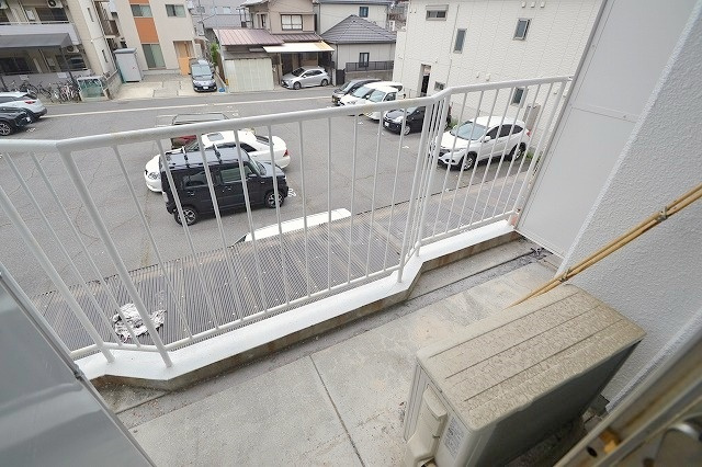 広島市西区小河内町２丁目の賃貸マンションのバルコニー