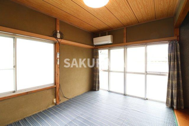 大岩町貸家SUの和室|B棟。現況と異なる場合があります。