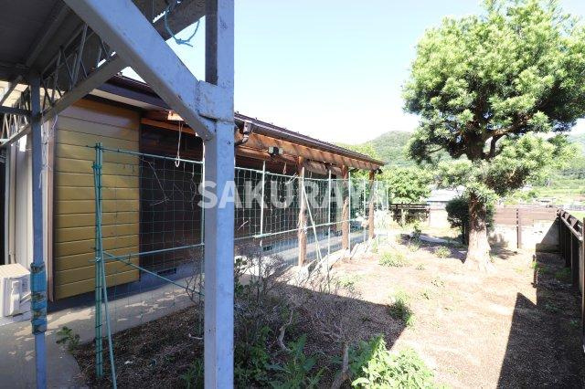 大岩町貸家SUの庭|現況と異なる場合があります。