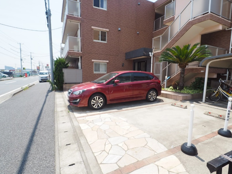 駐車場です！月額11000円で利用可。