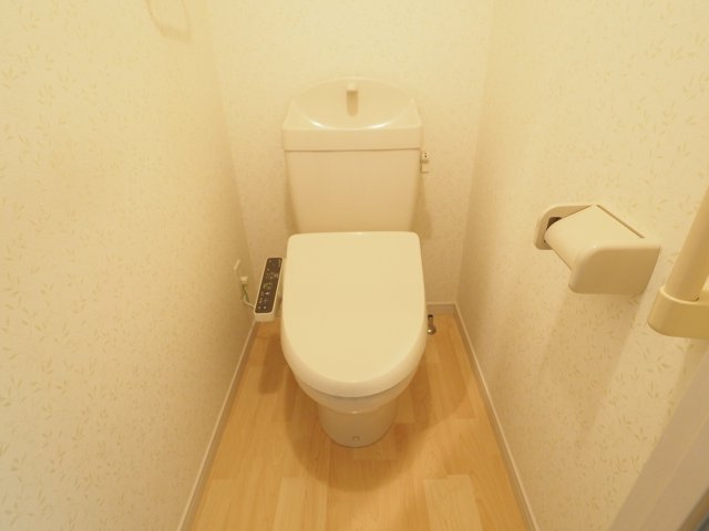 バストイレ別です