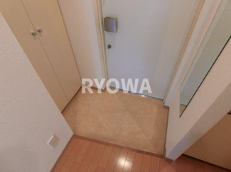 【玄関】 | ジュネスコート綾瀬 | 掲載の写真は退去前の写真となります。