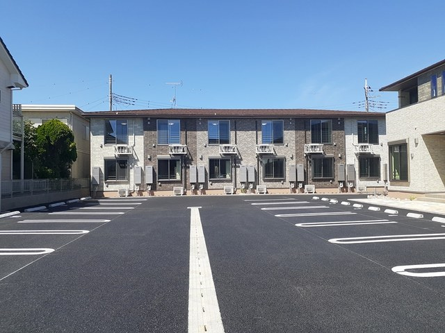 マニフィークⅡの駐車場