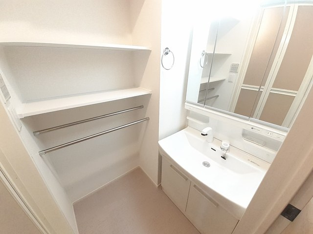 マニフィークⅡの独立洗面台|洗面所