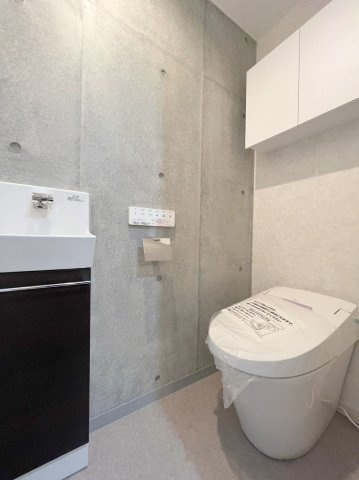 「防音マンション」Konomi Oyamaのトイレ|ゆったりとした空間のトイレです