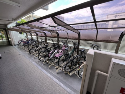 【その他共用部分】 | ハイツクワタ | 駐輪場です