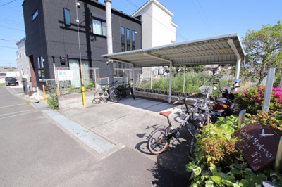 【その他共用部分】 | グランモデッサA | 駐輪場