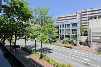 【展望】 | 前面は道路になっているのでさえぎる建物もなく、開放的な眺望です