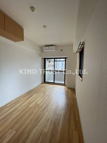 ラナップスクエア天満プライムの居間・リビング|使いやすいリビングです