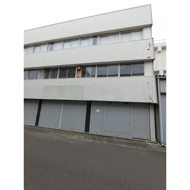羽島市福寿町平方３丁目の店舗事務所