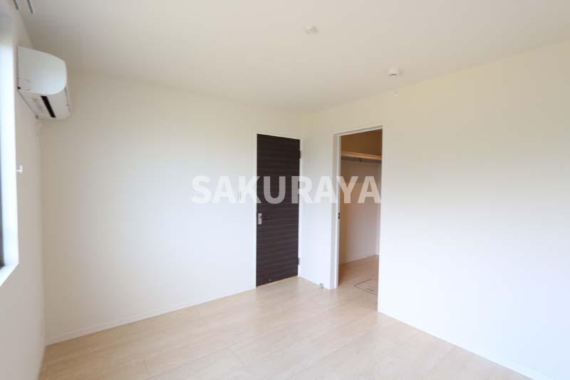 オートソーレの洋室|現況と異なる場合がございます。