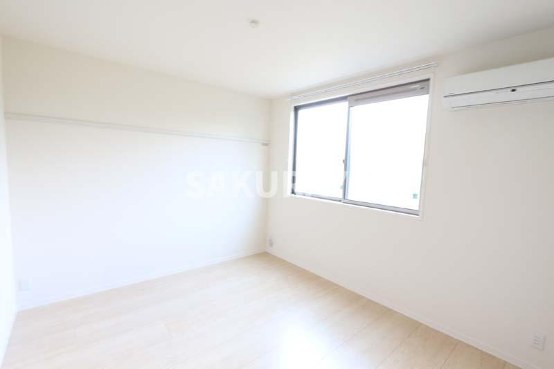 オートソーレの洋室|現況と異なる場合がございます。