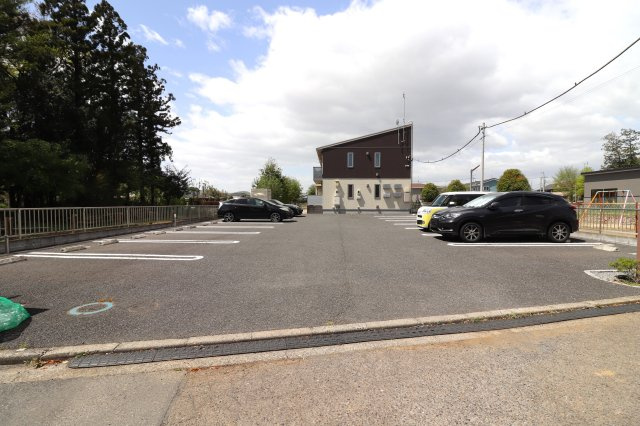 オートソーレの駐車場