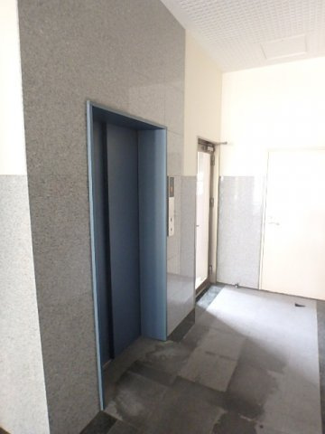 オグラビルディングのエントランス