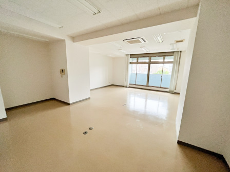 オグラビルディングの内装