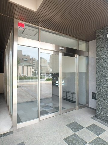 オグラビルディングのエントランス