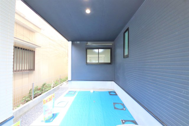 浦安市堀江２丁目　新築戸建て　全１棟の駐車場