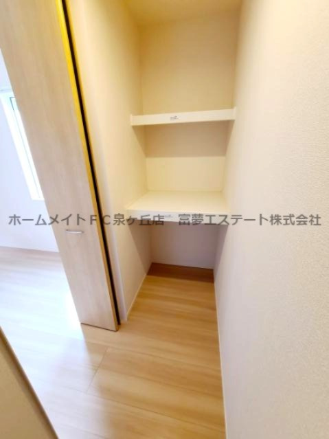 メゾン旭の収納|ウォークインクロゼット
※イメージ　同物件別号室の写真