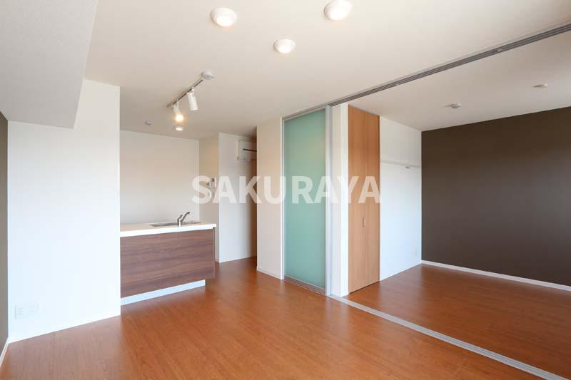 ラ・ルーチェの居間・リビング|現況と異なる場合がございます。