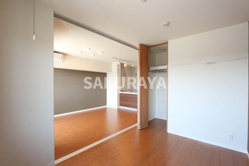 ラ・ルーチェの洋室|現況と異なる場合がございます。