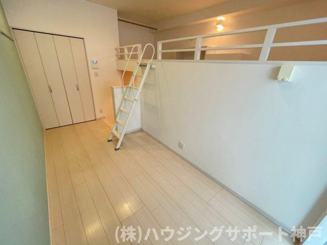 プログレス鷹取の居間・リビング